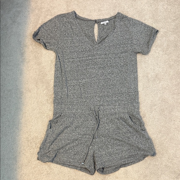 Z Supply Pants - Z Supply L heather gray shorts romper